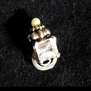 Single Lagos Caviar Topaz Glacier & Pearl